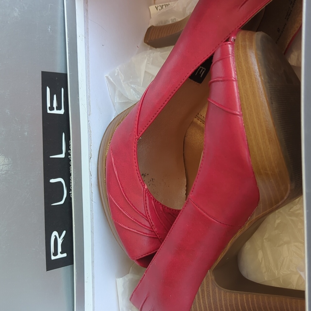 Women's heals by Steve Madden